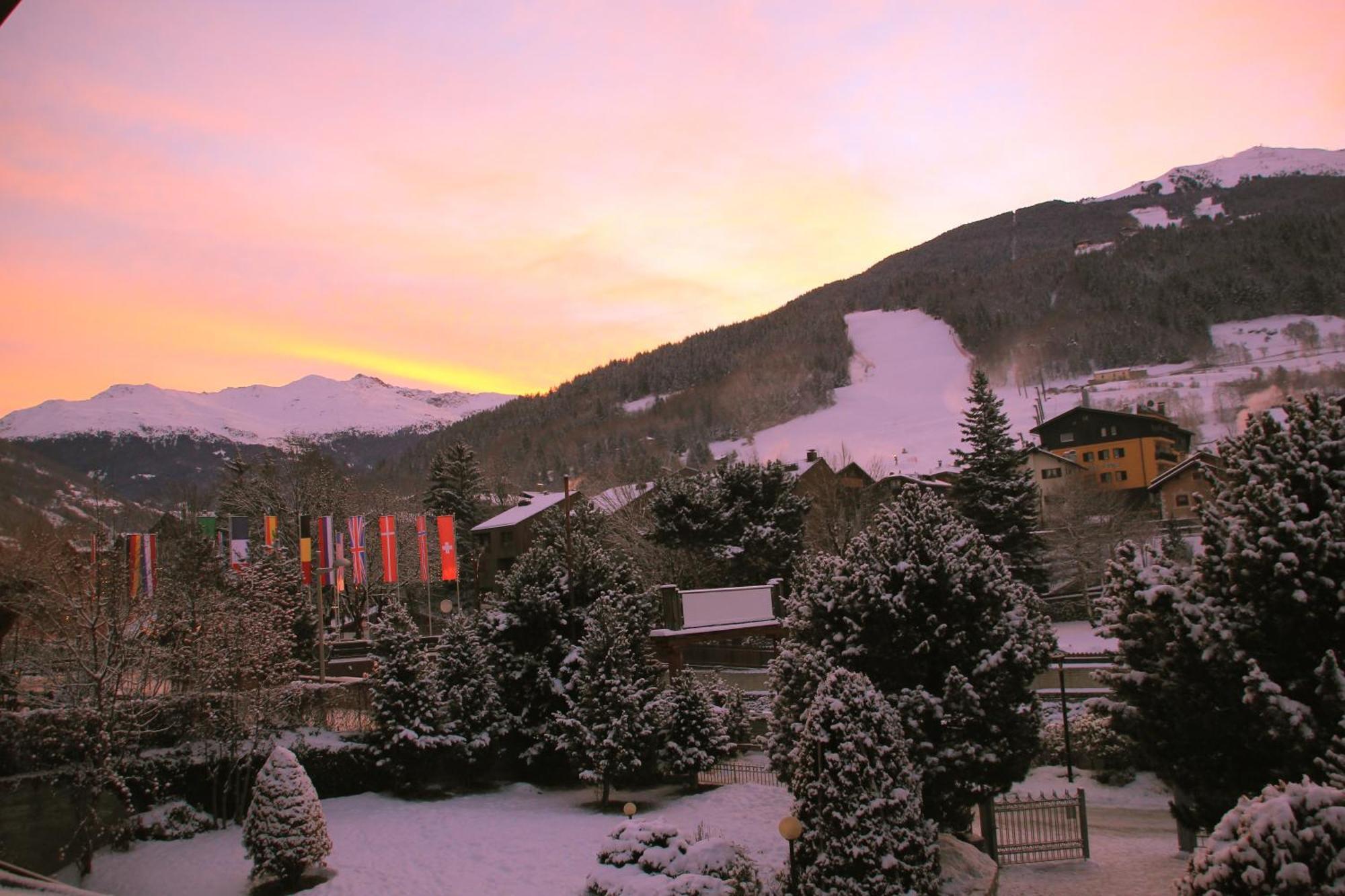 Meuble Sci Sport Hotel Bormio Buitenkant foto