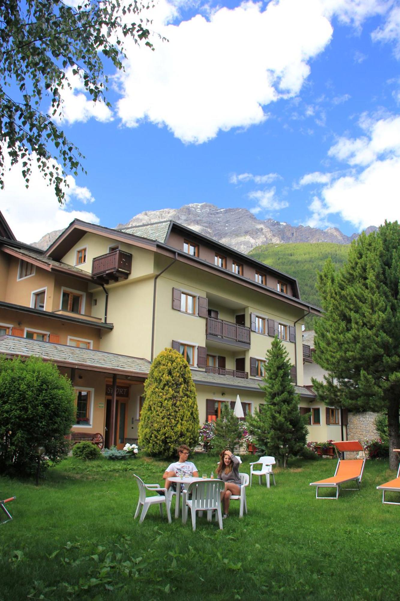 Meuble Sci Sport Hotel Bormio Buitenkant foto