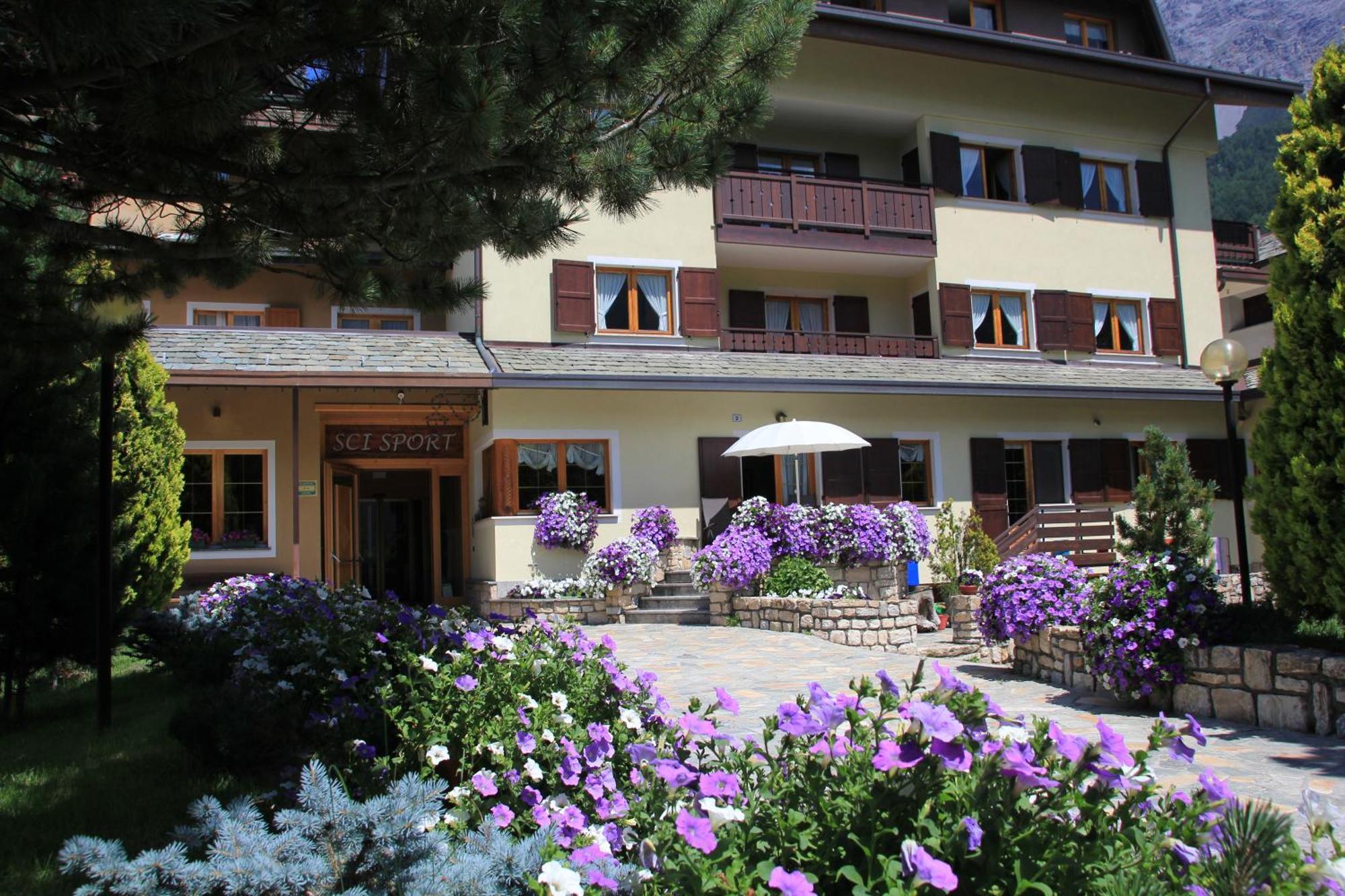Meuble Sci Sport Hotel Bormio Buitenkant foto